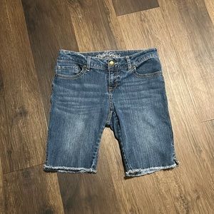 Denim jean Bermuda shorts size 6